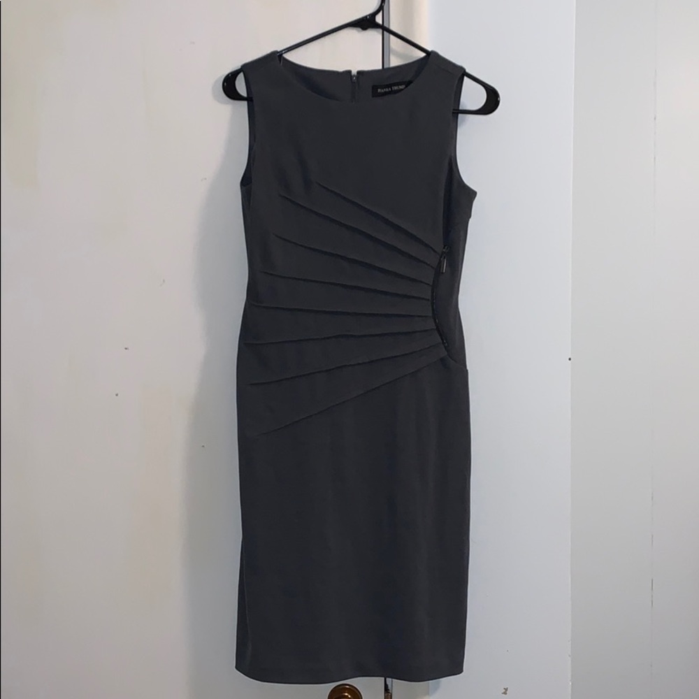✨Formal, Form-fitting, Grey dress✨